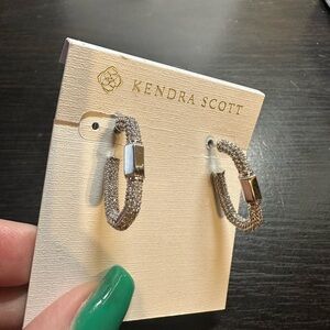 NWOT Kendra Scott Emery Hoop Earrings - Rhodium Plated / Silver Toned